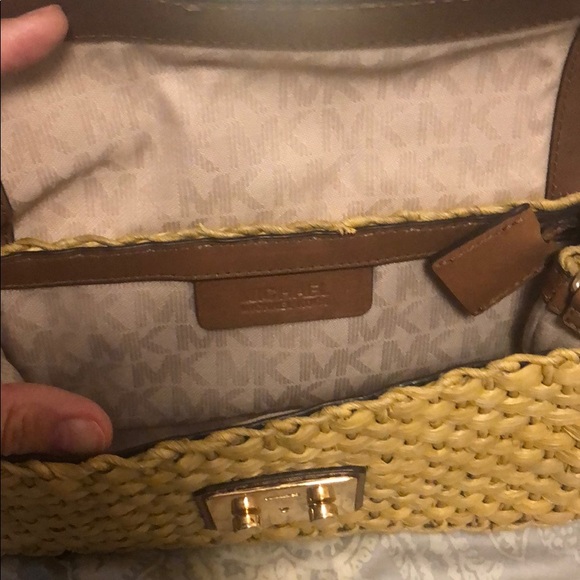 Michael Kors bag - Picture 3 of 4